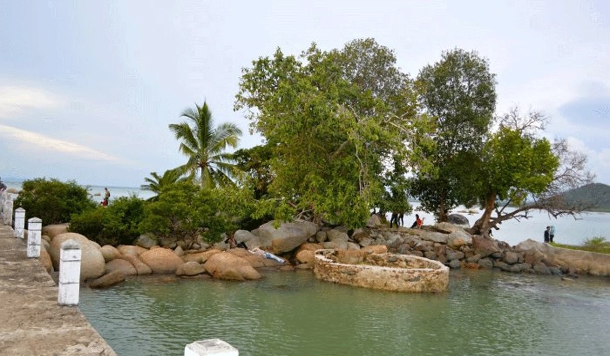 Pulau Simping, Keindahan Dan Kisah Pulau Terkecil Di Dunia Dari Kalimantan Barat