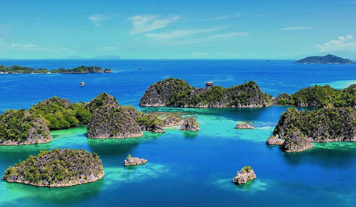 Pesona Pulau Piaynemo Raja Ampat, Surga Karst Di Timur Indonesia