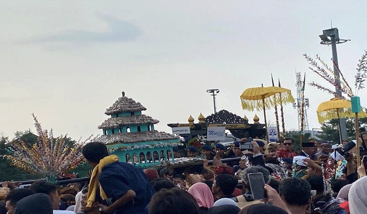 Meriahnya Tradisi Dugderan Semarang, Sambut Ramadan Warak Ngendok