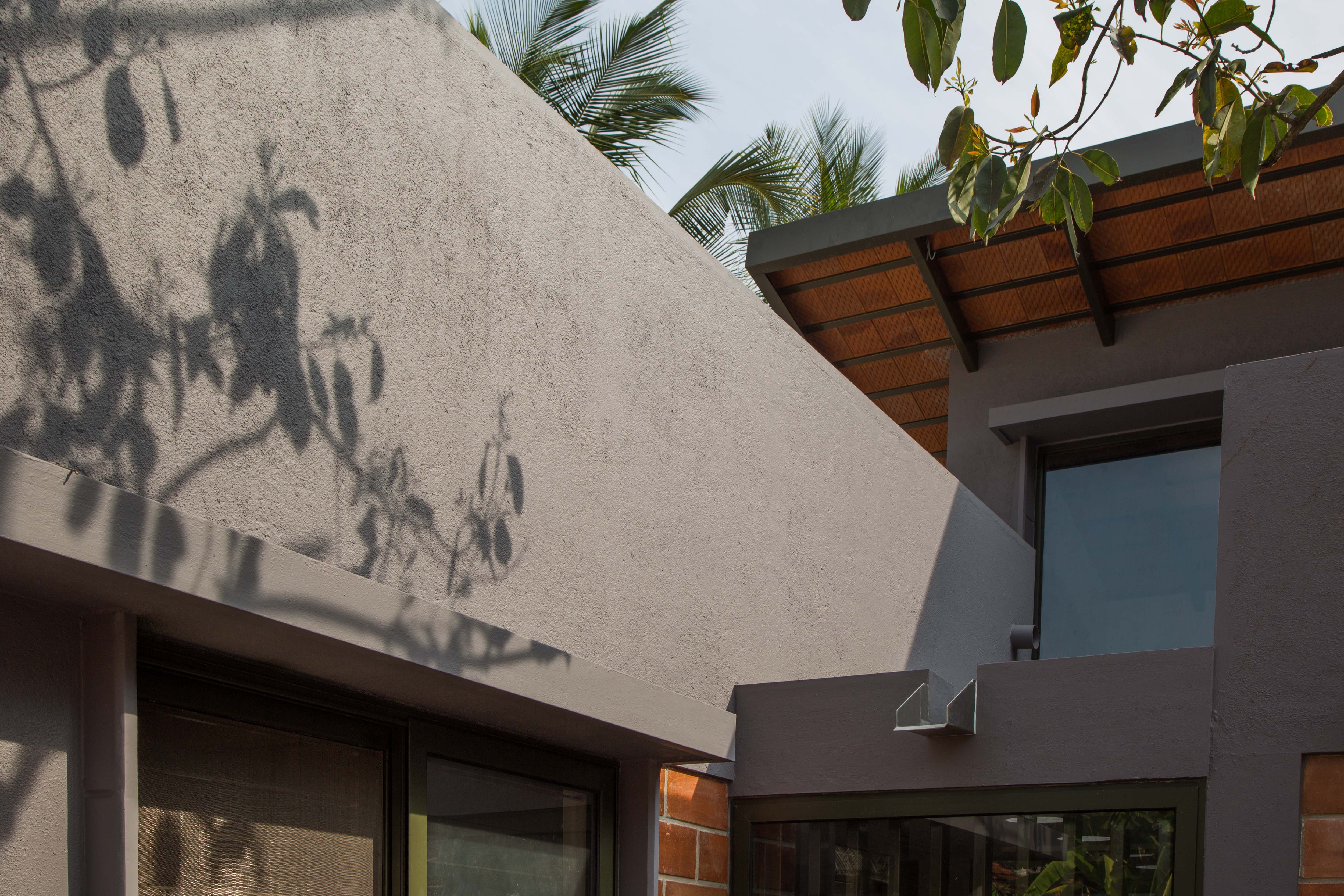 Farmhouse for Vishwanath at Mysore by Design Front architects