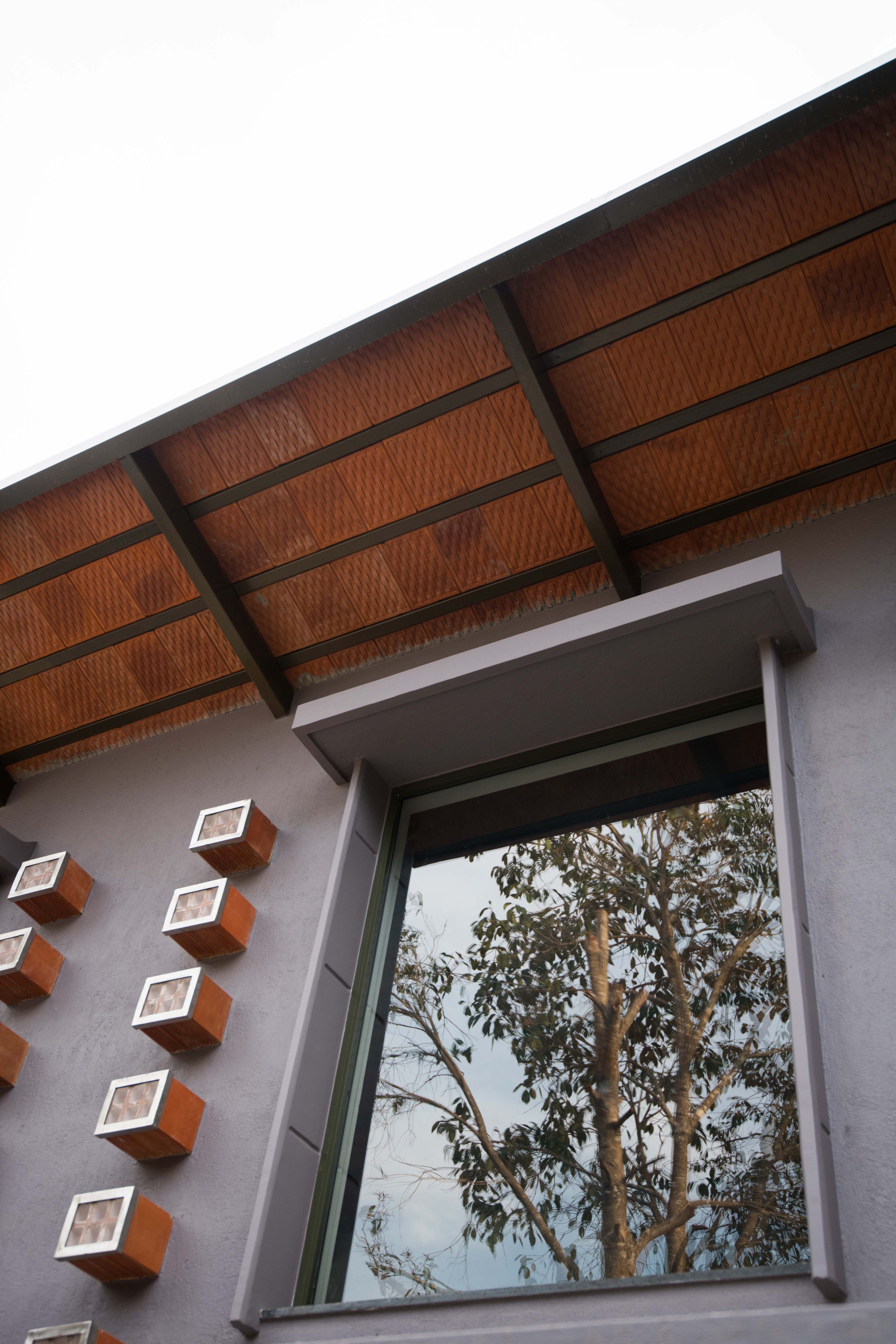 Farmhouse for Vishwanath at Mysore by Design Front architects