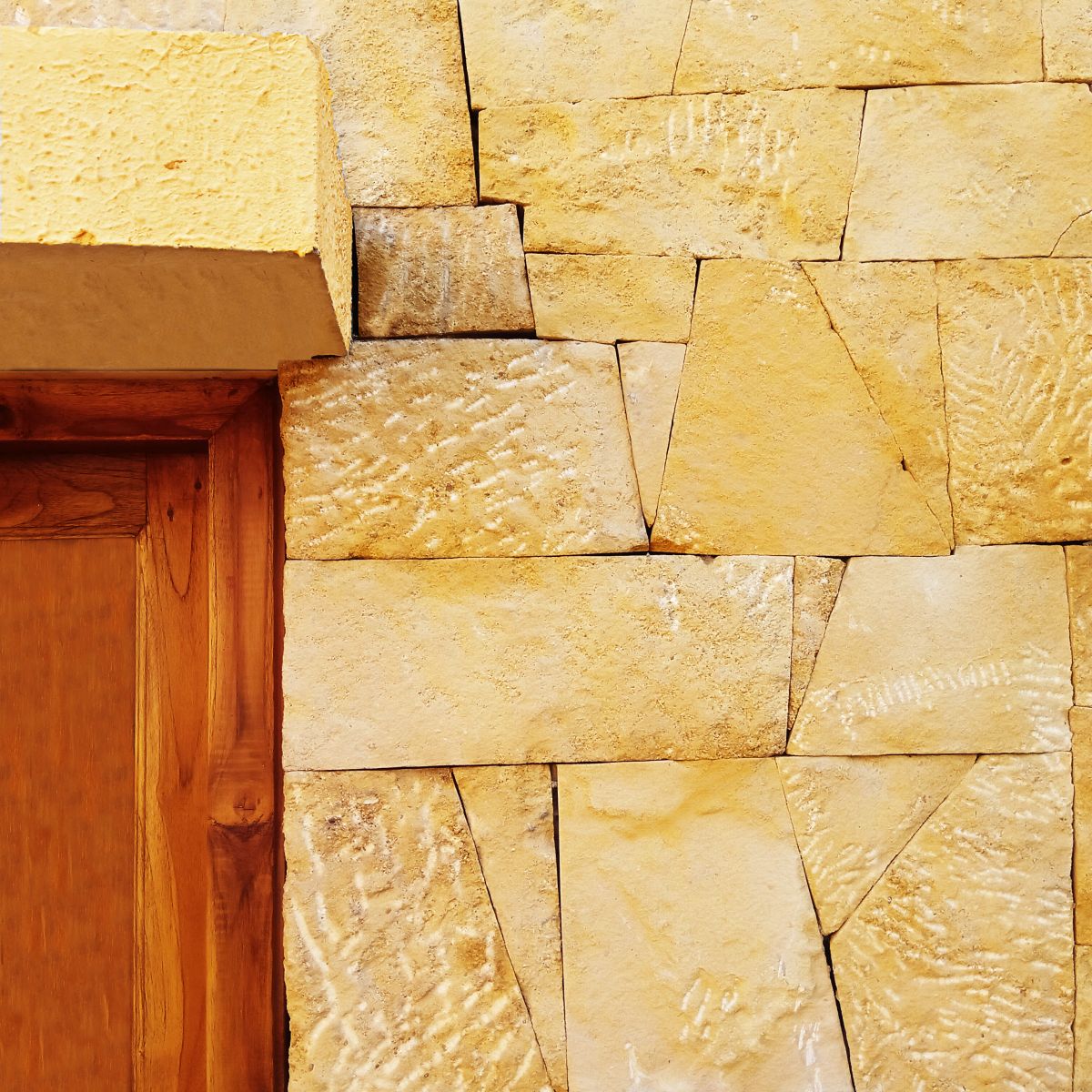 Conversation between Dhrangadhra stone and wood