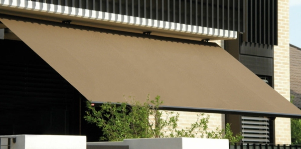 Damit die temperaturen im raum das ganze jahr über . Pergola Markise zum Sonnenschutz - 23 Beispiele!