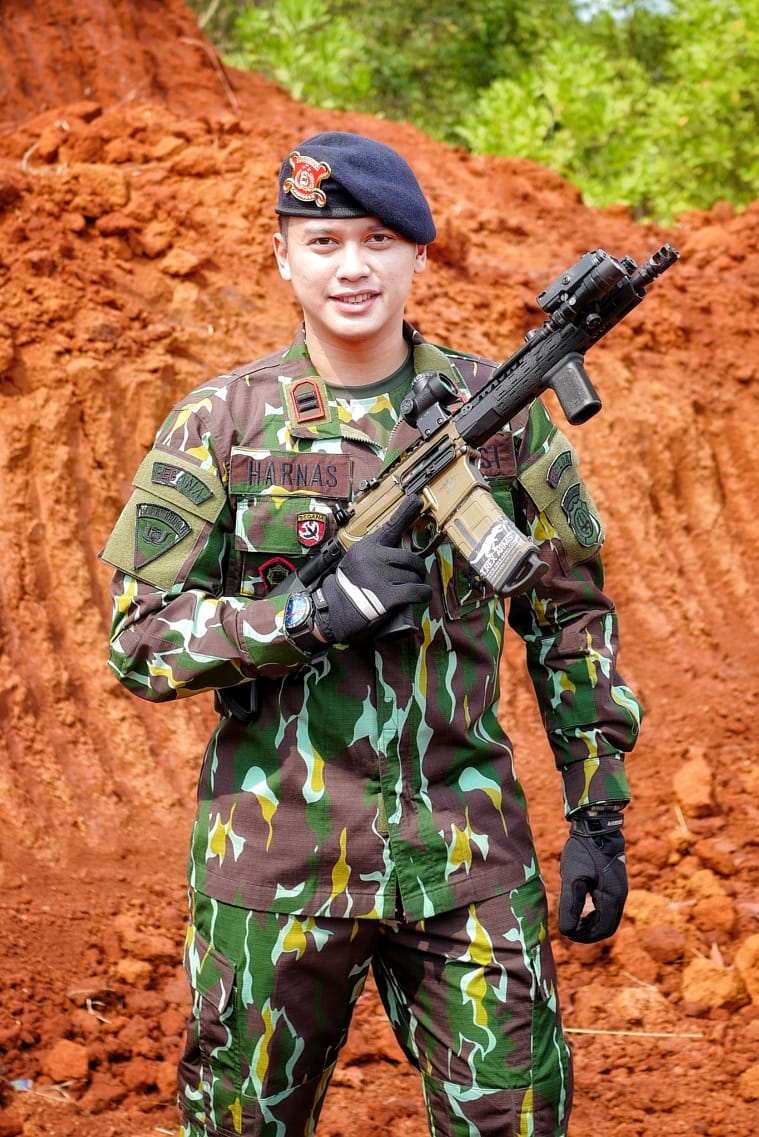Arif Wachjunadi | KORPS BRIMOB ROLE MODEL POLRI