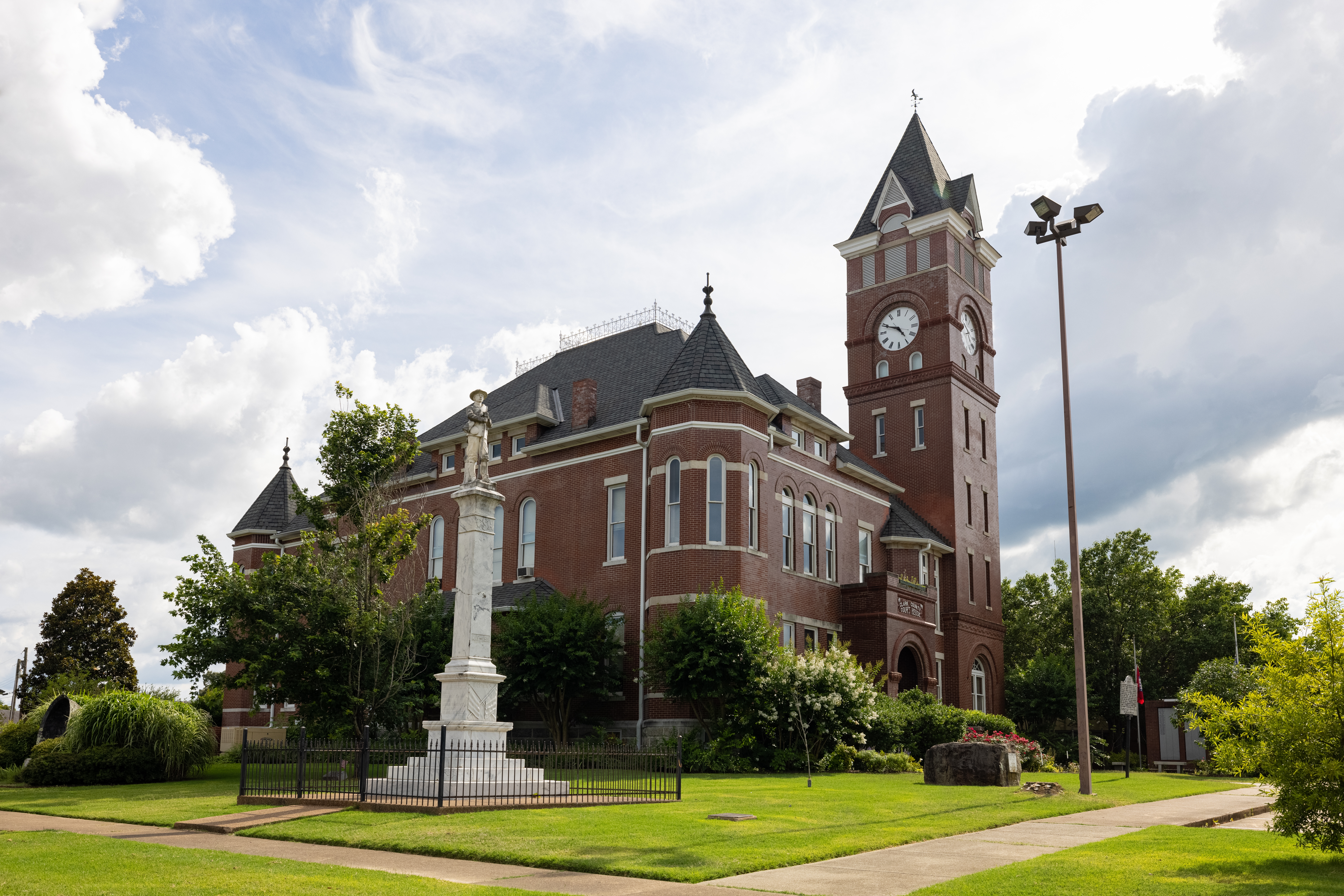 洋楽 LLICA court in the act 2CD History Minute: Clark County Courthouse, Library architect