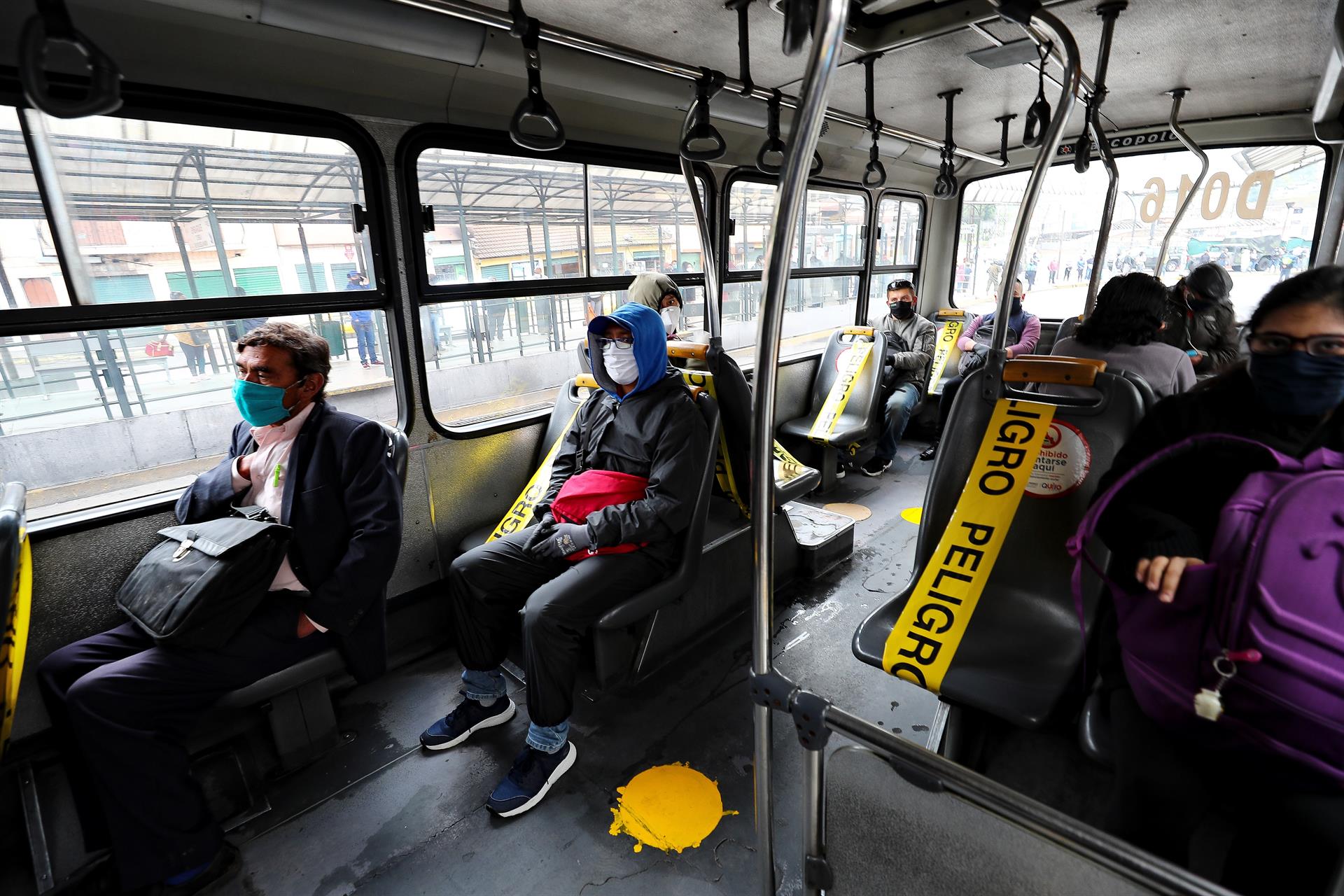 El municipio de Quito controlará el carné de vacunación en el transporte público