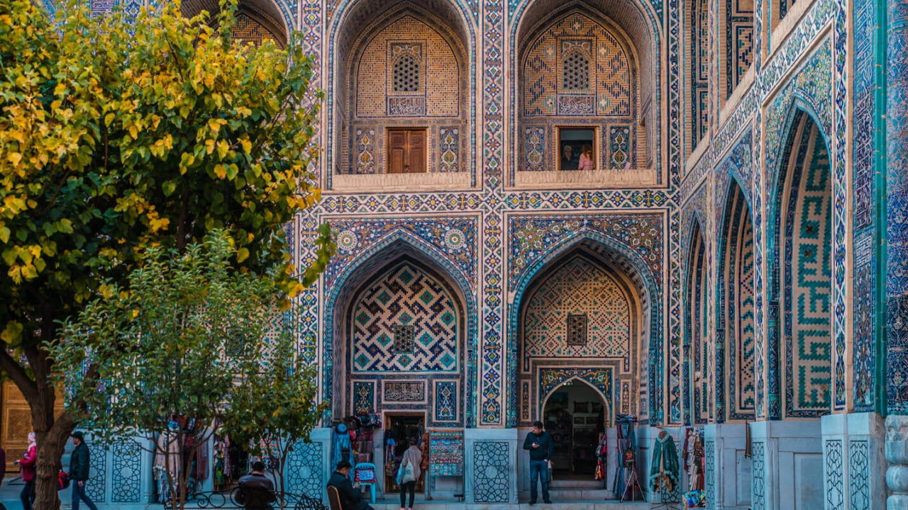 Samarkand cultural tour — explore ancient necropolis, Registan and the greatest sites of Timur’s capital Культурный тур в Самарканд — исследование древнего некрополя, Регистана и великих мест столицы Тимура