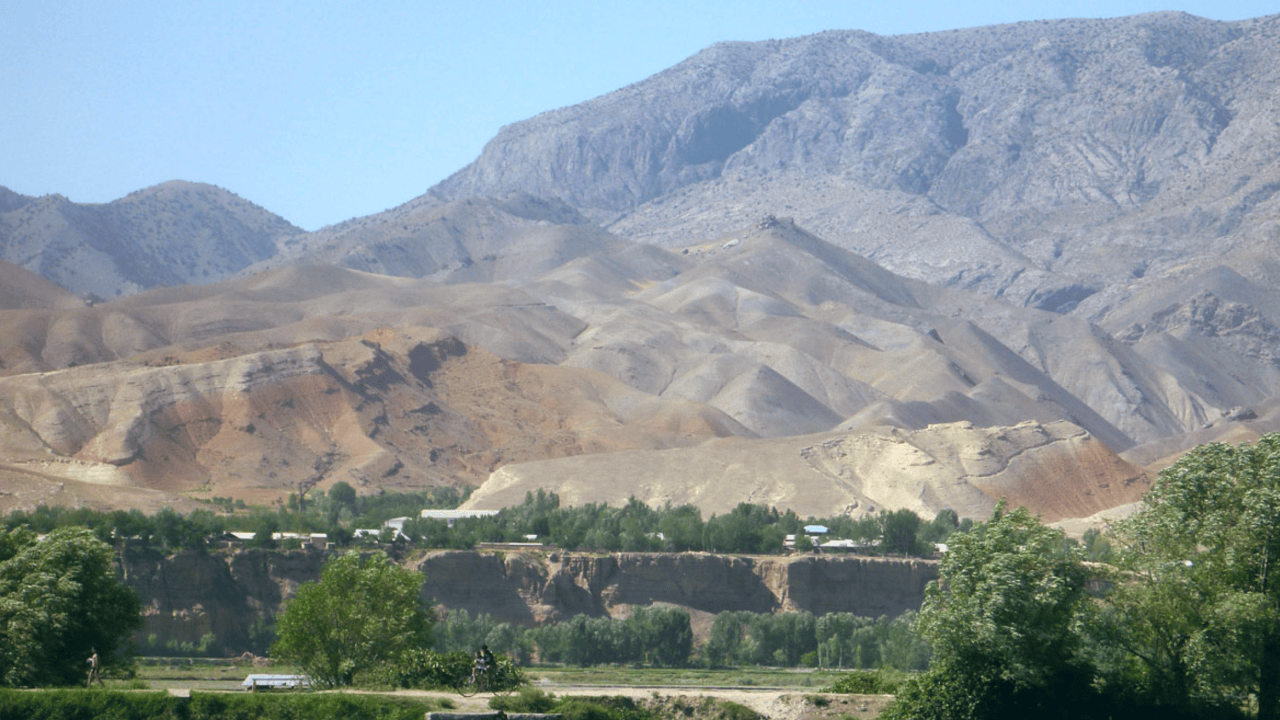 Tajikistan cultural tour — discover Khujand’s oriental bazaar, Istaravshan old town and traditions of ancient craftsmen Культурный тур в Таджикистан — знакомство с восточным базаром Худжанда, старым городом Истаравшана и традициями древних ремесленников
