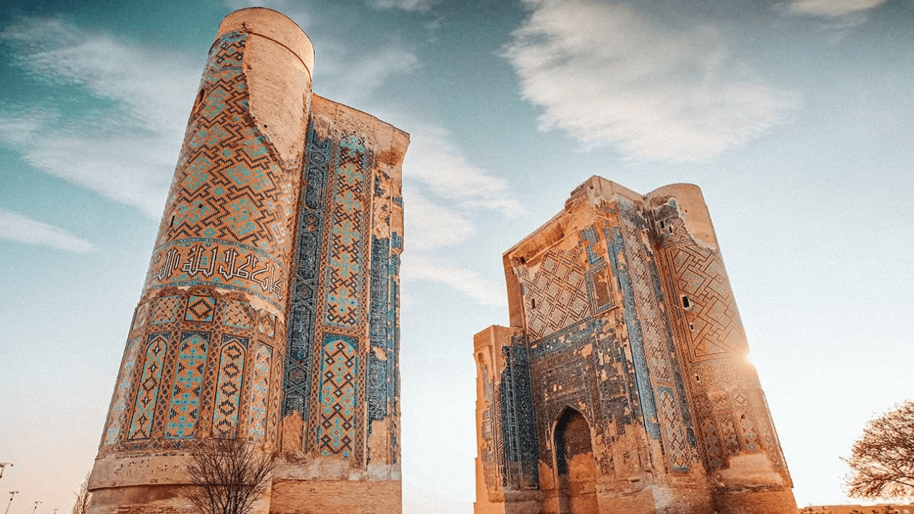 Shahrisabz city tour — explore Amir Timur’s birthplace with Ak-Saray Palace ruins, mosques and Silk Road heritage Экскурсия в Шахрисабз — родина Амира Тимура с руинами дворца Ак-Сарай, мечетями и наследием Шёлкового пути
