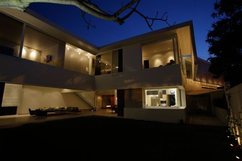 OUTDOOR-PERSPECTIVE