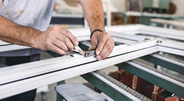 Ensamblado Y Carpinteria De Aluminio Vidrieria Leal