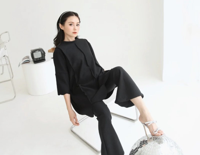 Vol 10 August 2023 Array - Premium Geometric Illustration Gallery - 4K