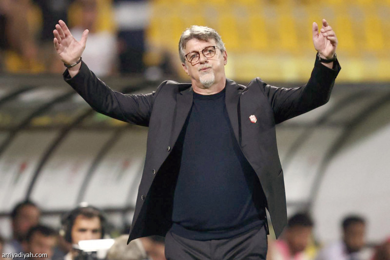 ماذا تعرف عن دراجان تالايتش مدرب البحرين؟