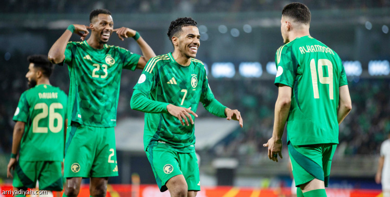 أمام عمان.. الصقور يظهرون بالأبيض