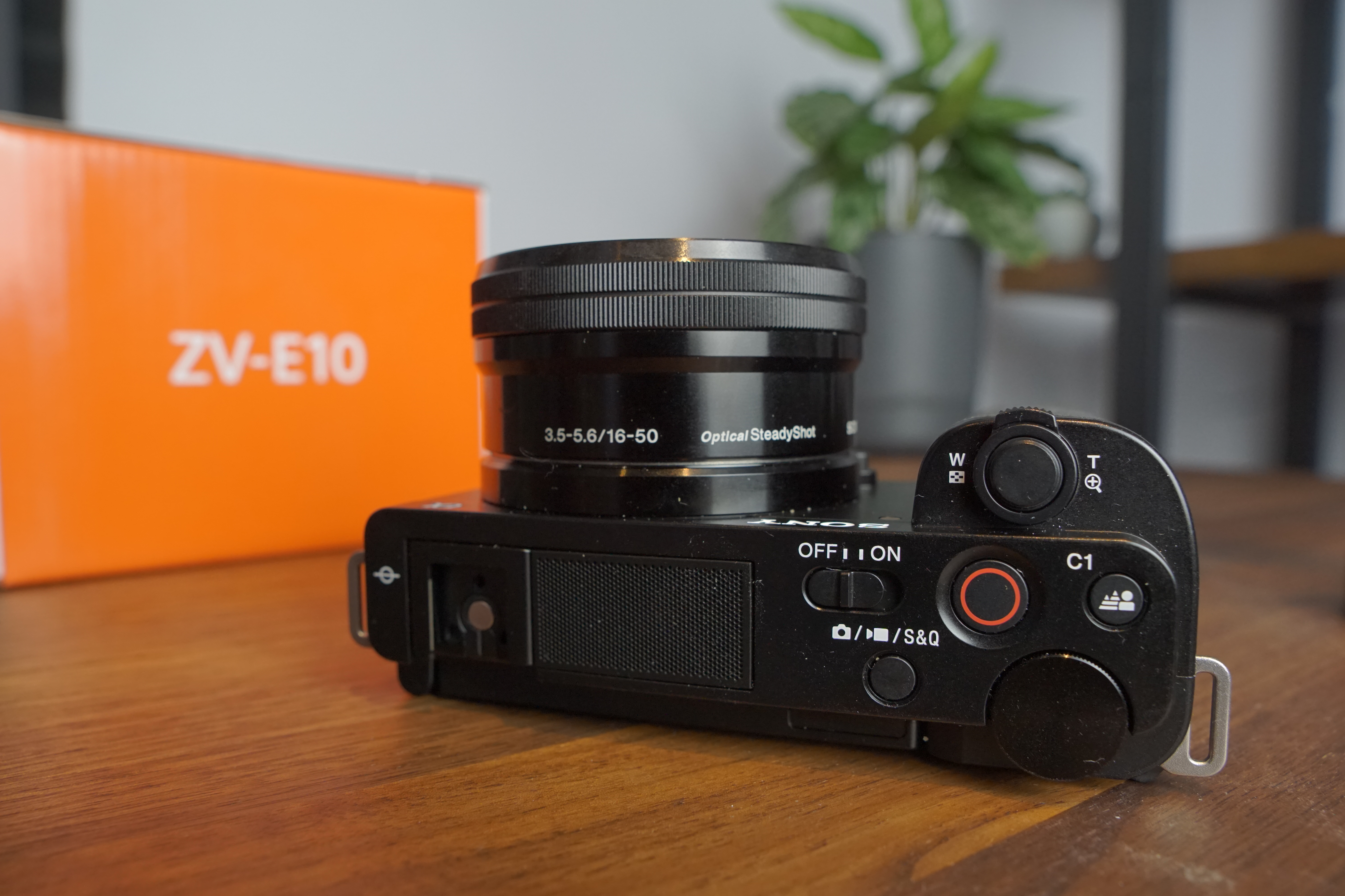 Why I bought the Sony ZV-E10 – Review & Samples – Arron Prescott