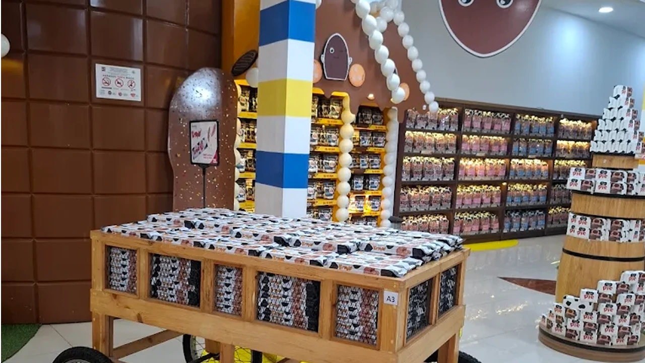 Desain Toko Coklat Chocomory by Chimory