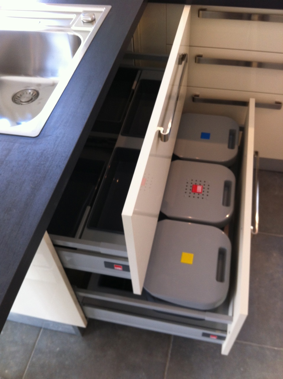 Pose d'une cuisine "Cusine Lube" / ART'34 / Artisan Montpellier