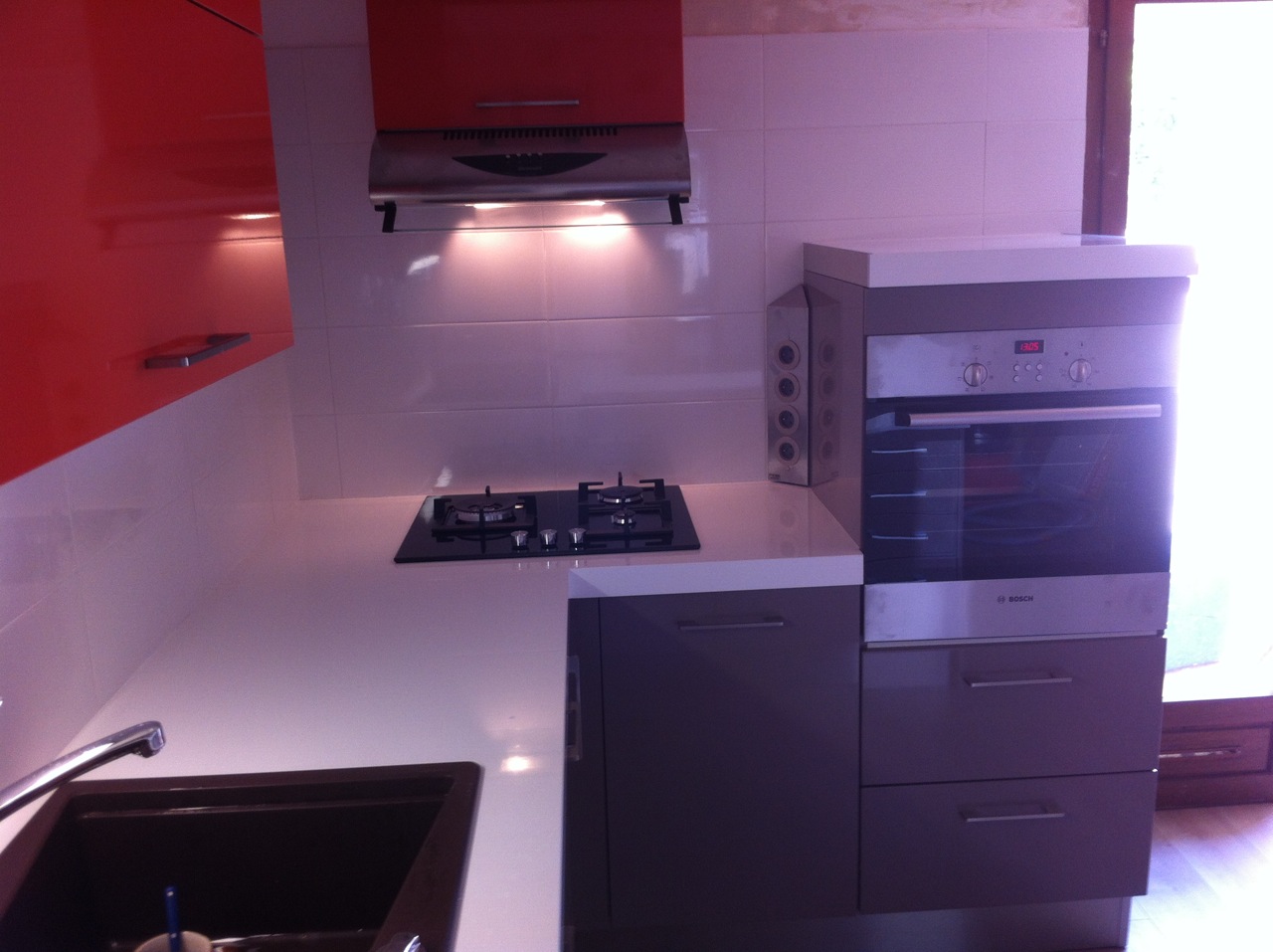 pose d'une cuisine à Lansargues / ART'34 Artisan Montpellier