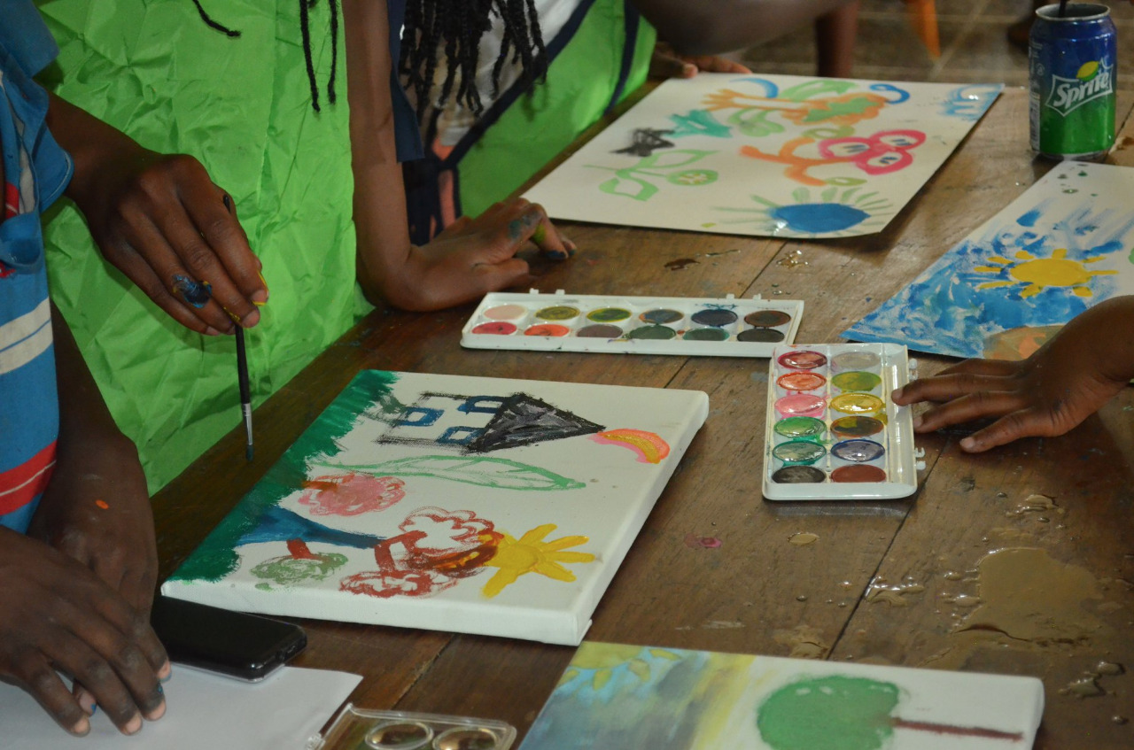 CHARITY YOUTH ART WORKSHOP