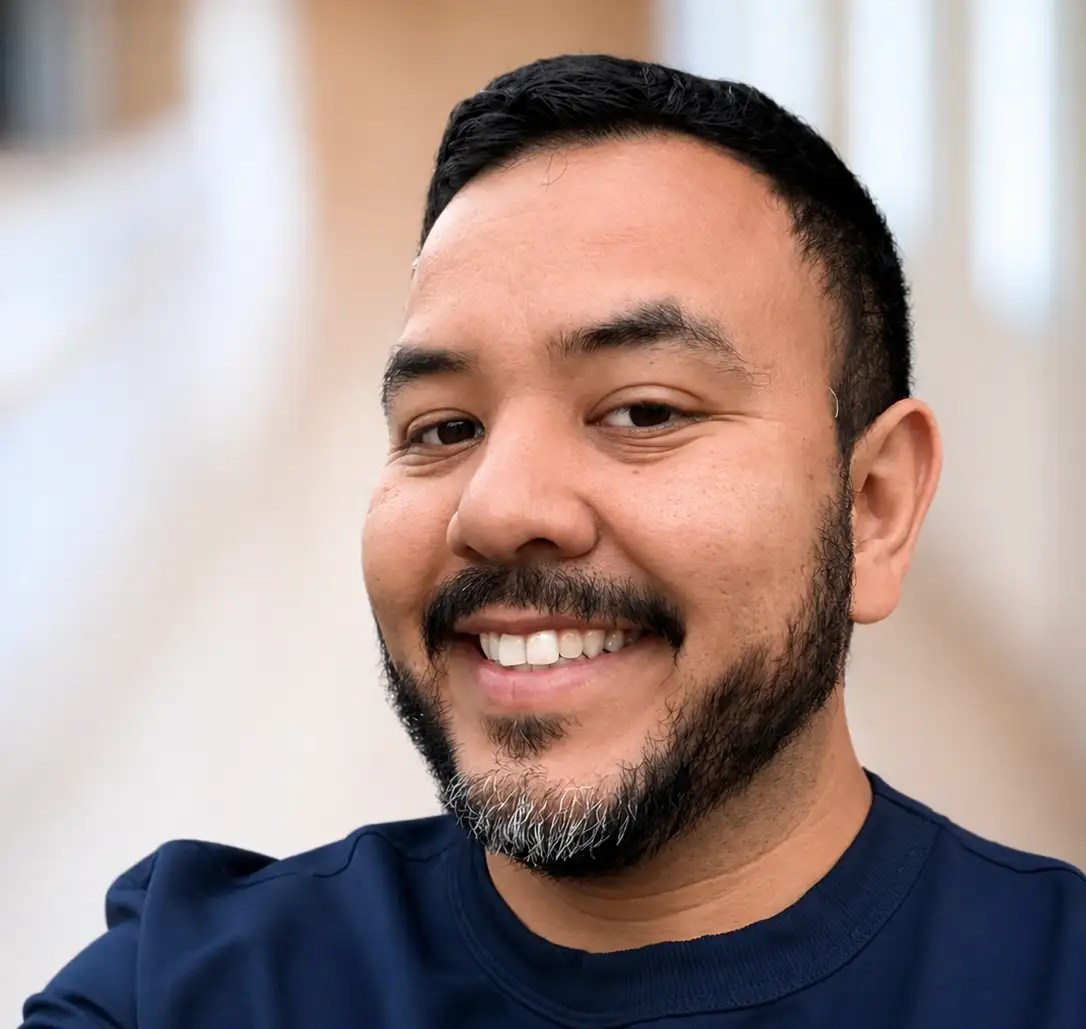 Meet Andrew Castaneda, RN, a night shift charge nurse on the Med-Surg floor at AGH with 12+ years of acute care experience and a passion for patient-centered care.