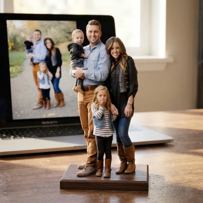 Eid Al Adha Gifts UAE | Personalized Family Portraits 1 Eid Al Adha gifts UAE personalized family portrait example - Family 3D Portrait Sculpture UAE