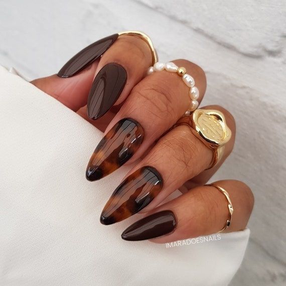 20 Stunning Brown Nail Designs Perfect for Fall 21