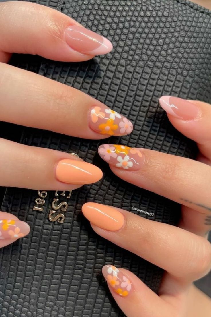 30+ Floral Nail Ideas for Spring 33