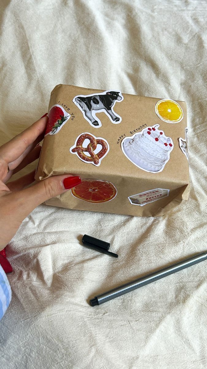 20+ Creative Christmas Gift Wrap Ideas 141