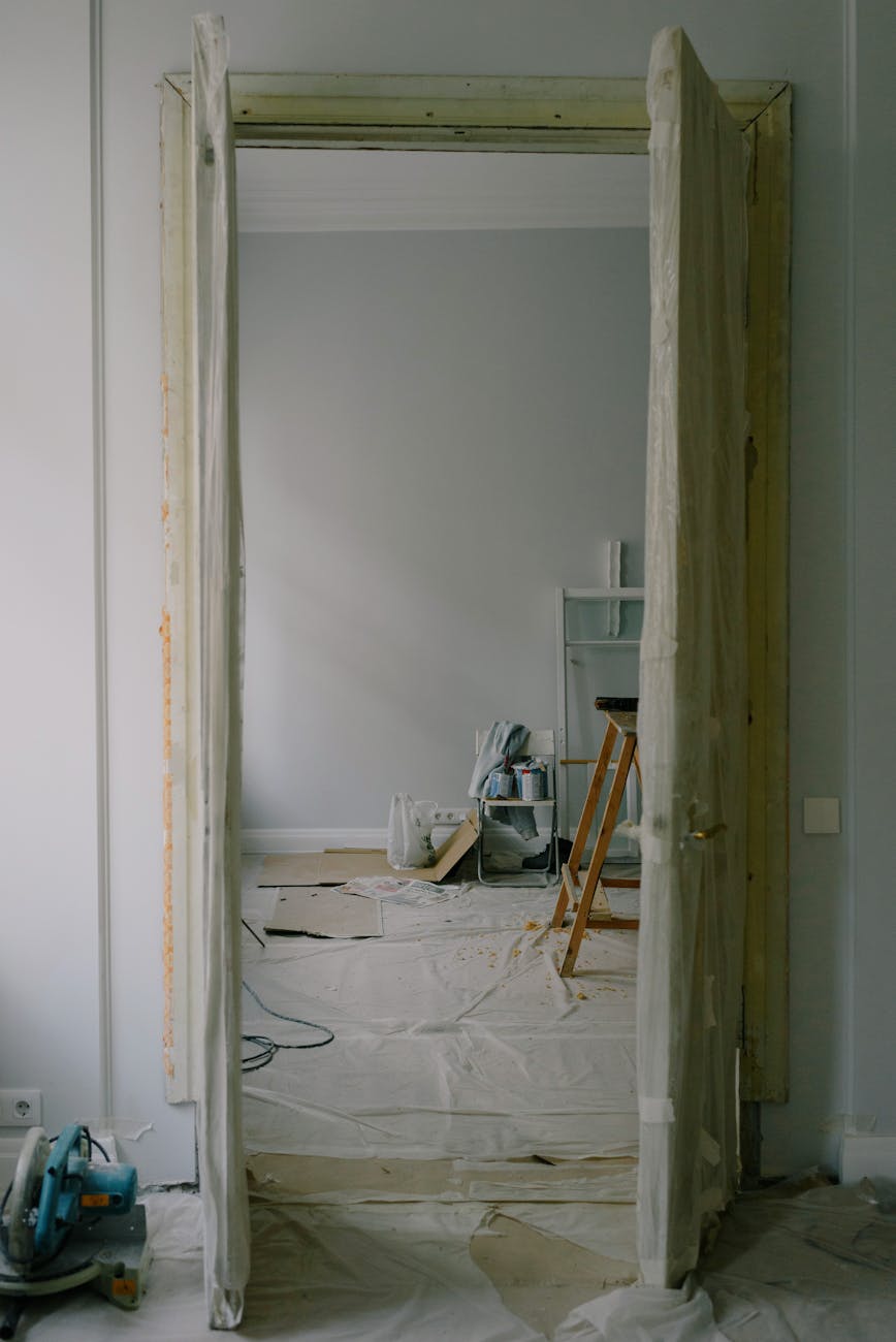 Read more about the article What to Expect from Your First Home Renovation