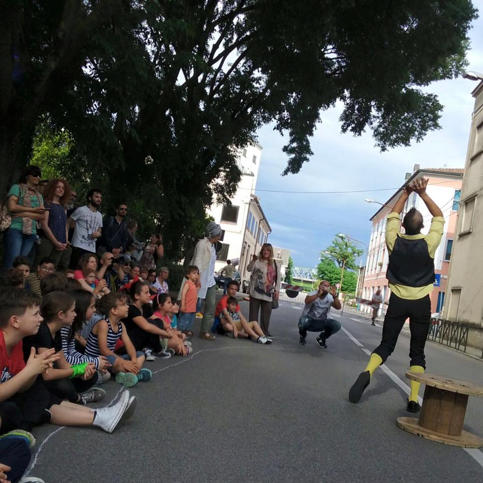 Street Performance by Henri Camembert