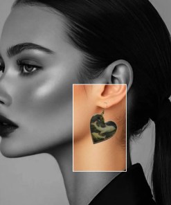 Handmade Fish Painting Earrings - Model