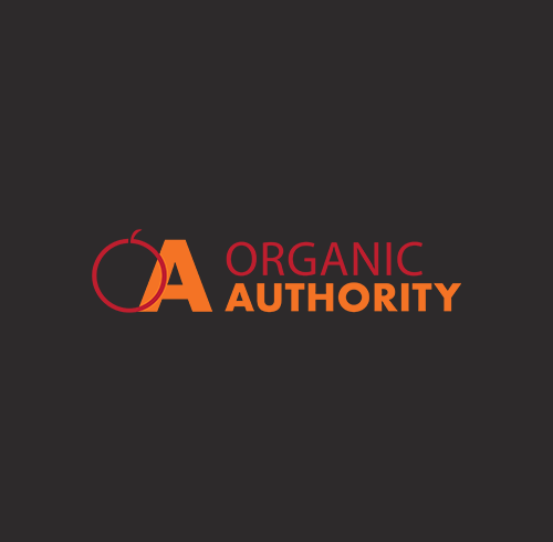 Logo design for an online platform that focuses on topics related to organic food and healthy living.