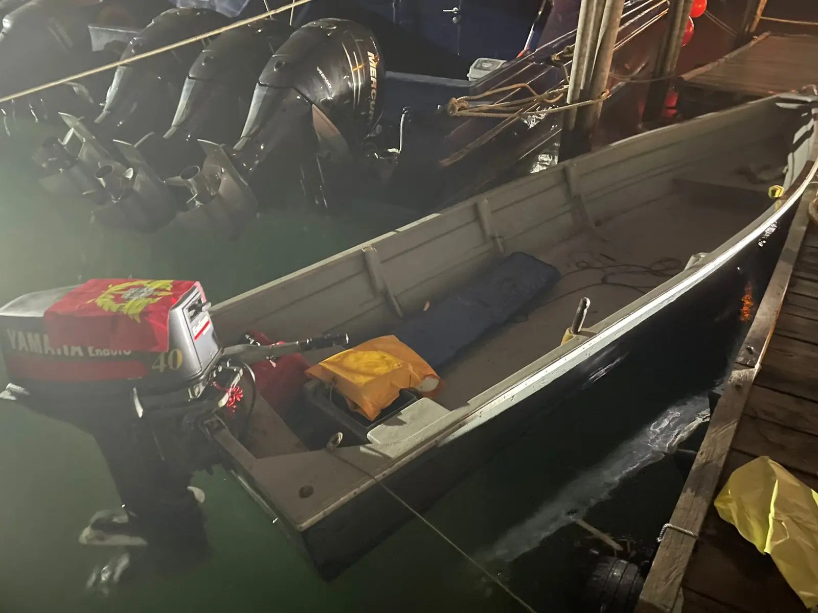 Bea Cukai Batam gagalkan upaya penyelundupan Barang Kena Cukai Hasil Tembakau (BKC HT) tanpa pita cukai melalui jalur laut, pada Jumat (07/11/25) pukul.00.15 Wib - (Foto: r/wati s)