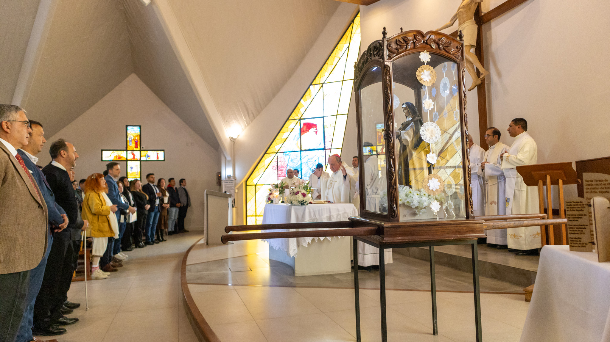 Mons. Cargnello invitó a la comunidad de UCASAL a seguir creciendo con la audacia de Santa Teresa de Jesús