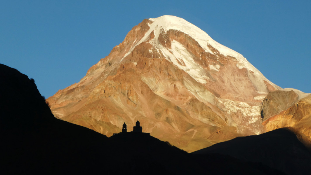 Trekking Kazbegi - Destacada