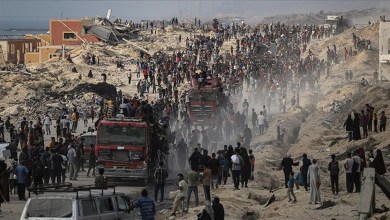 صورة 20 شهيدًا وعشرات الجرحى جرّاء انقلاب شاحنة على طالبي المساعدات بغزة