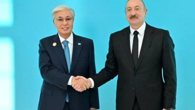 صورة الرئيس الأذربيجاني يلتقي الرئيس الكازاخستاني في غابالا