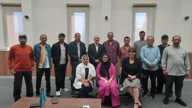 صورة إنتاج وإدارة المحتوى عبر الذكاء الاصطناعي وتوظيف الانفوجرافيك ضمن البرنامج التدريبي لمنتسبي جمعية الصحفيين العُمانية