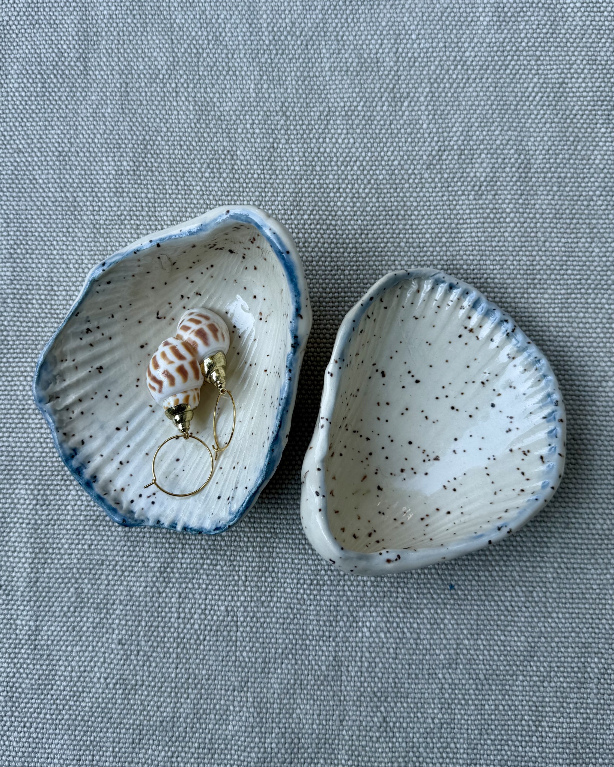 Shell Dish - Blue Accent Rim