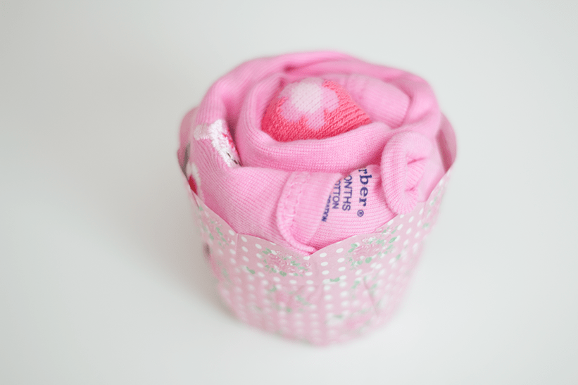 Onesie Cupcakes - Ash and Crafts