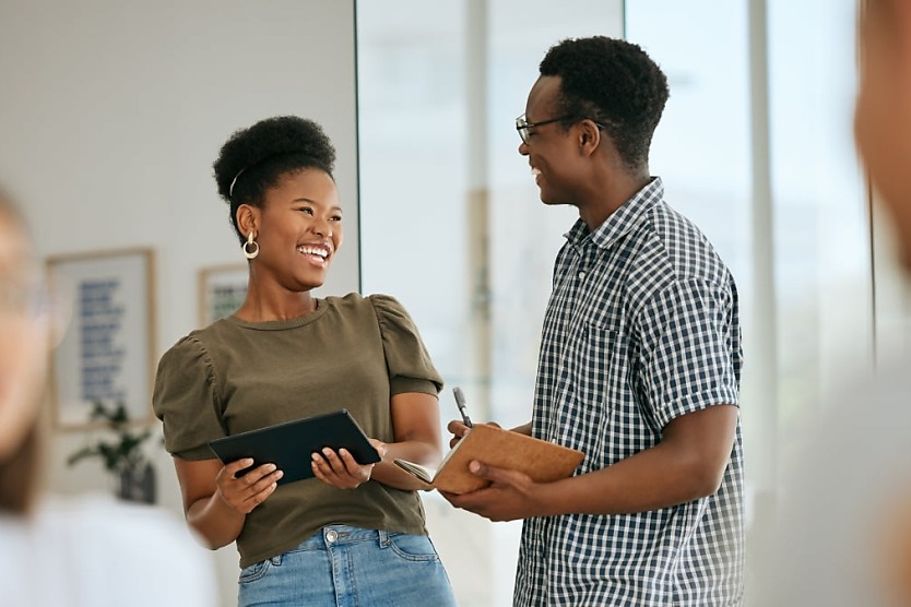 Quick Tips That Make Everyone Instantly Like You — Small Talk Made Easy WWW.ASHITIPS.COM