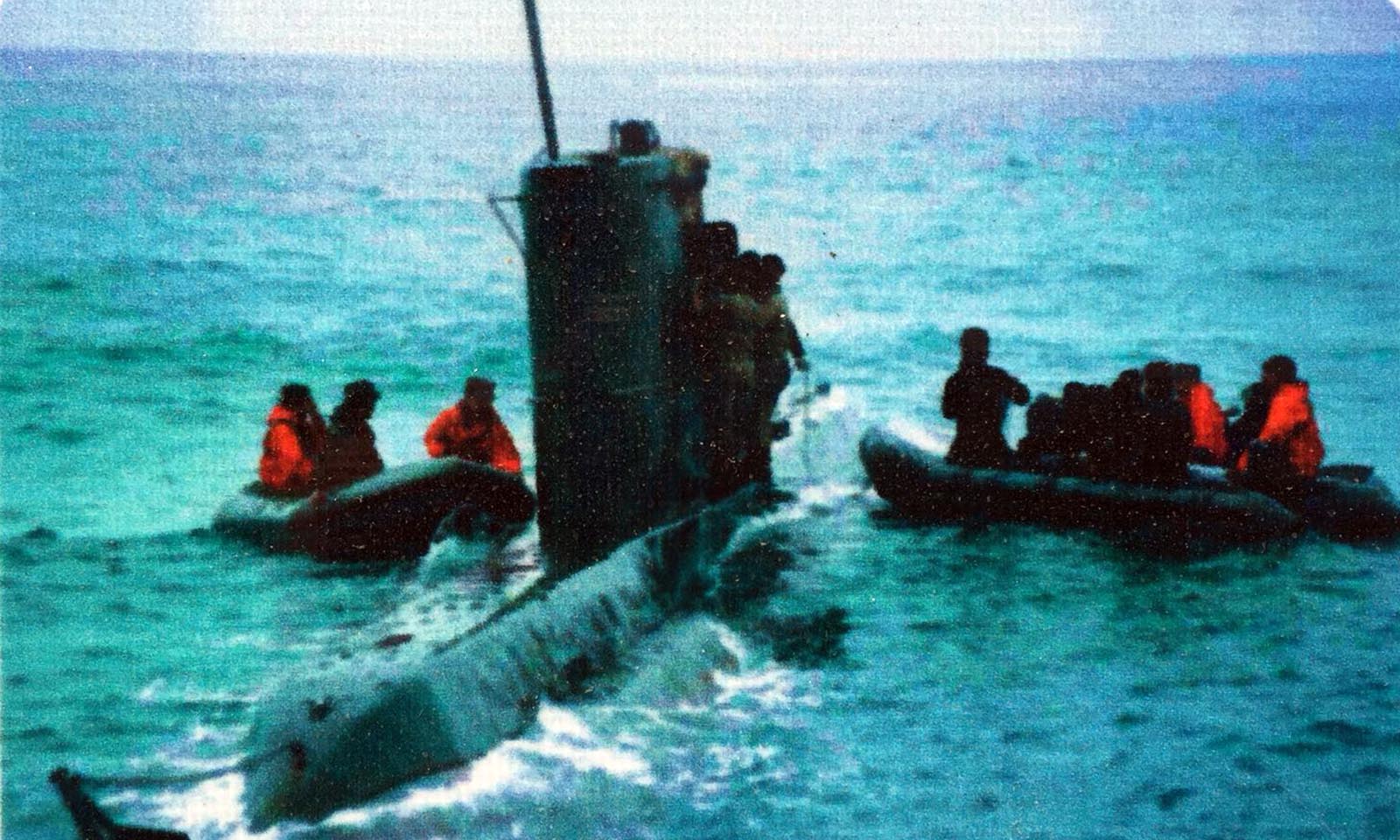 South Korean commandos board a stranded submarine in 1996. A team of South Korean commandos are now on a hostage-rescue mission. Photo: Andrew Salmon/Asia Times