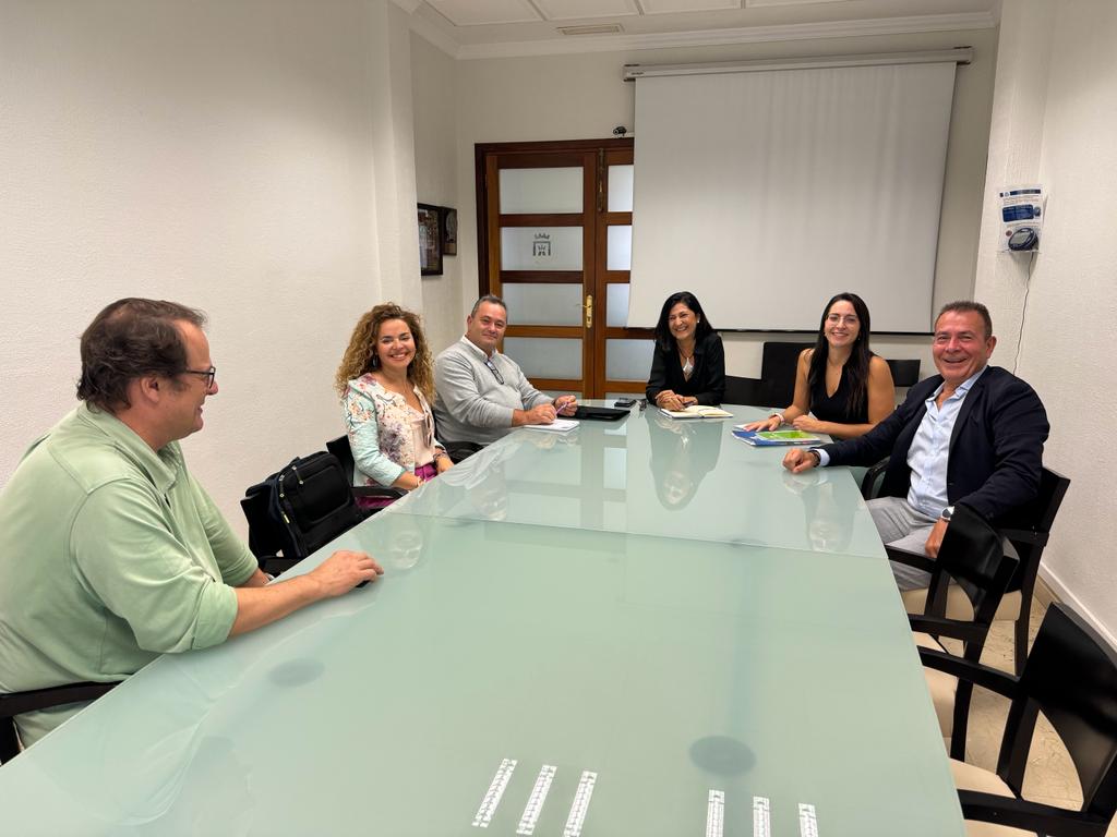 Reunión Asinelte y la Consejera de Movilidad del Cabildo de Tenerife