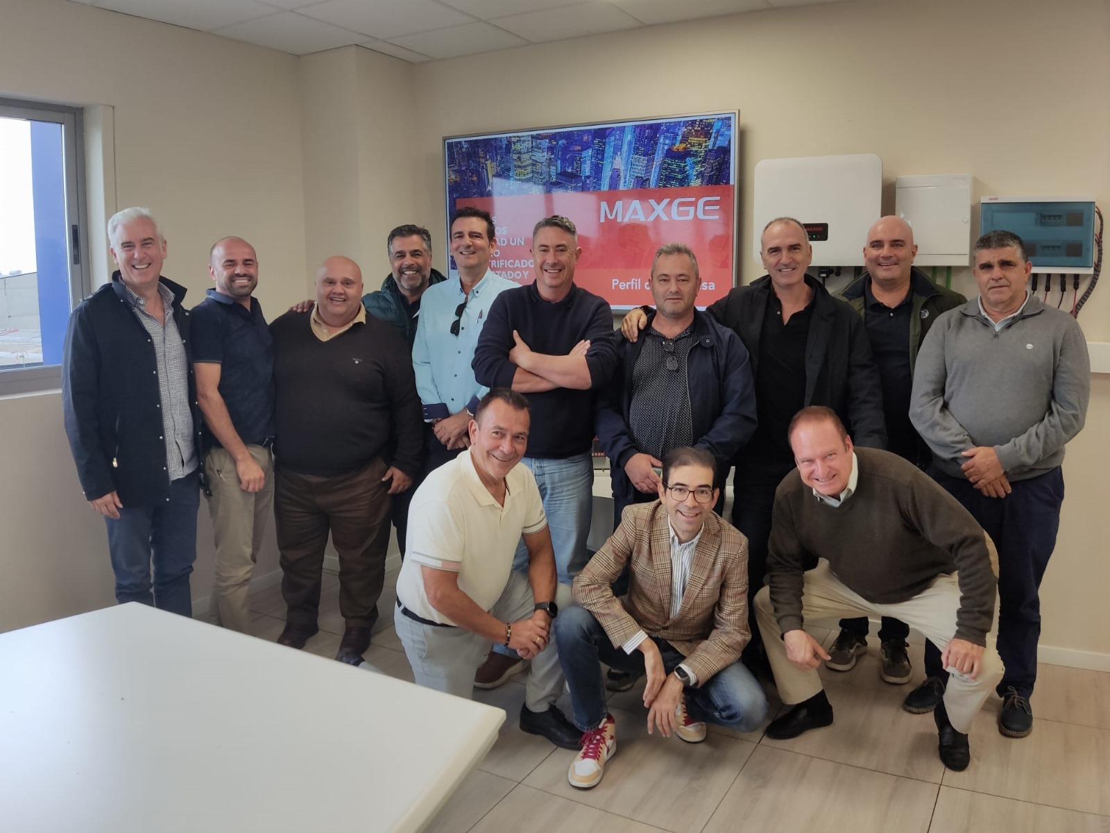 Visita de AIELPA Y ASINELTE A MAXGE