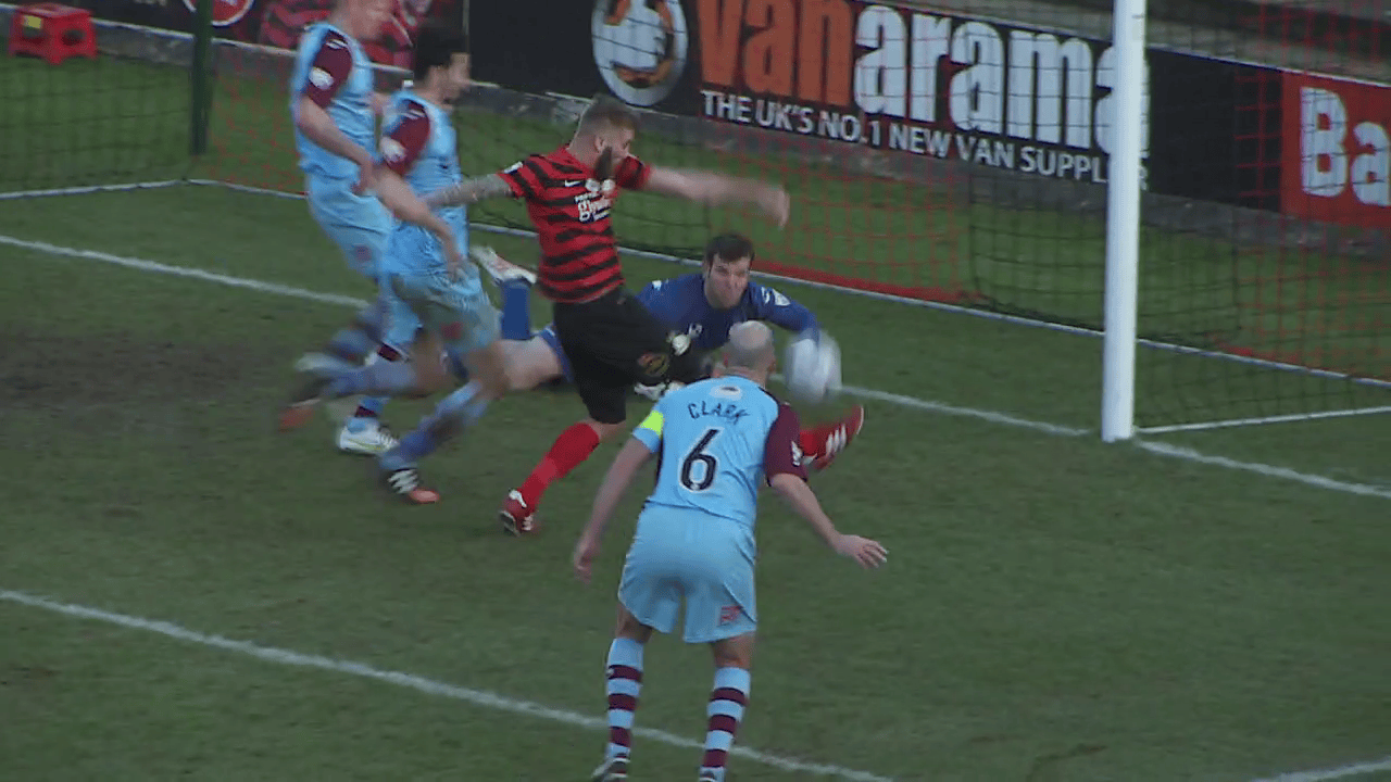 bishop_goal_gateshead_1