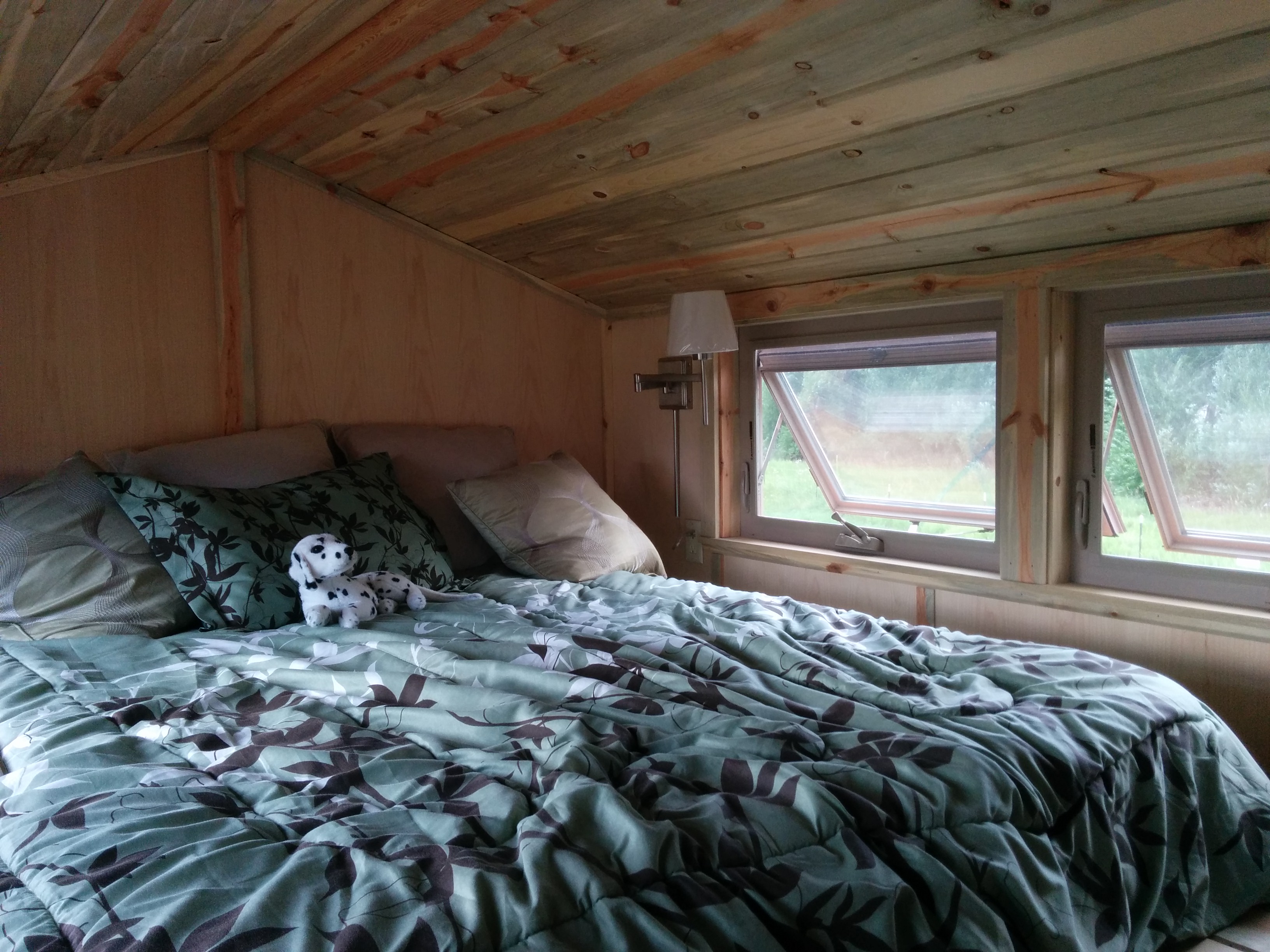 Nice high loft space.