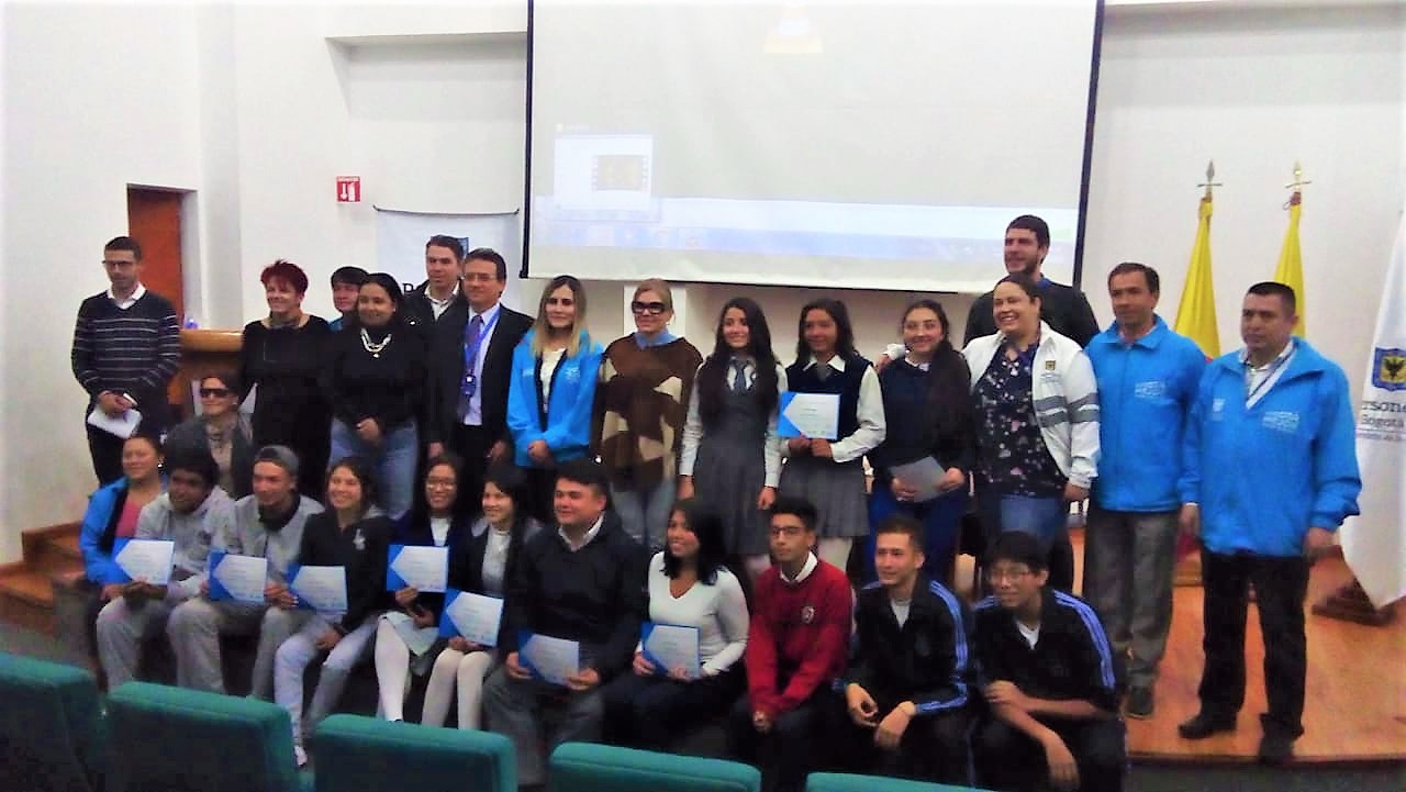 ESTUDIANTES DE LA LOCALIDAD SANTA FE, FORMADOS PARA LIDERAR CAMBIOS SOCIALES SIN VIOLENCIA