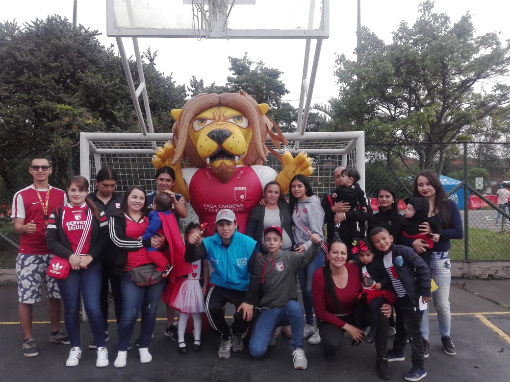 NIÑOS Y NIÑAS DE LOS BARRISTAS DE SANTA FE, UN EJEMPLO DE CONVIVENCIA