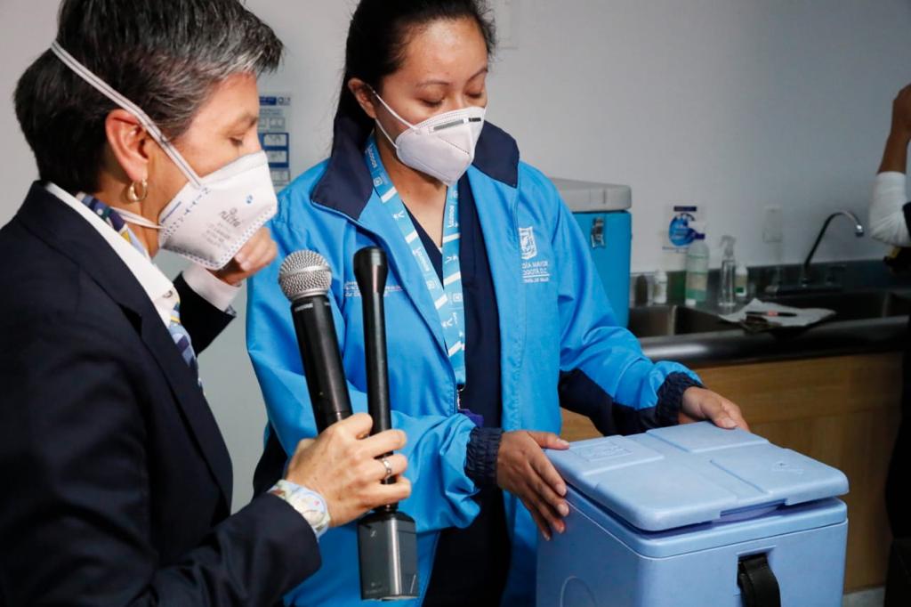En @Bogota nos alistamos para implementar el plan de vacunación contra el COVID-19