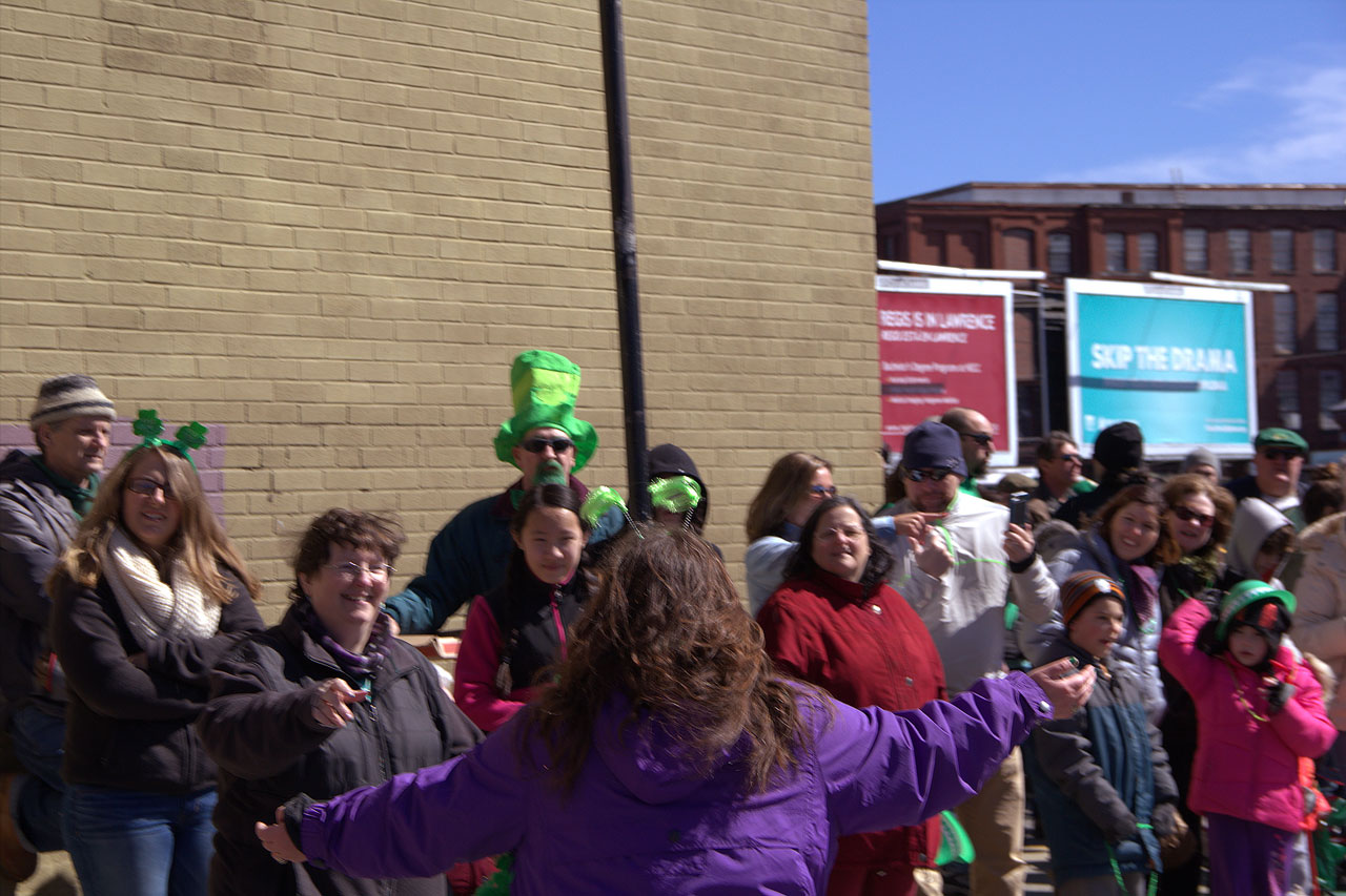 Lisa greets spectators